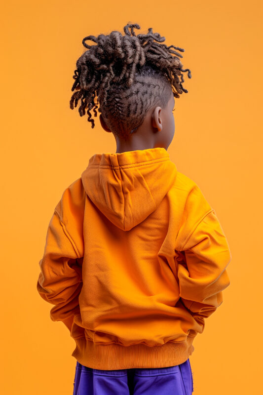man mit braids mit undercut junge